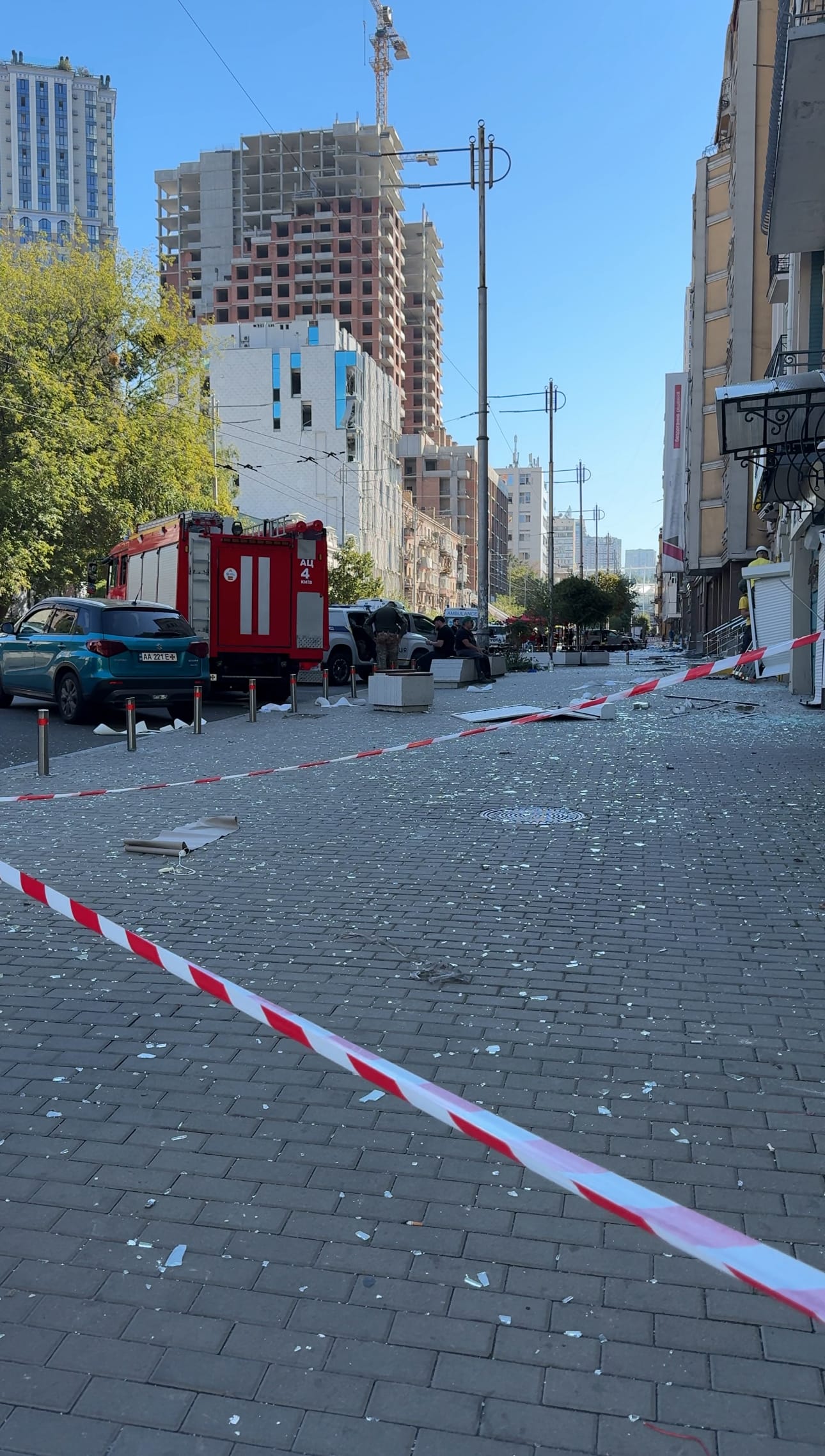 Russia launches a massive attack on my Kyiv neighborhood