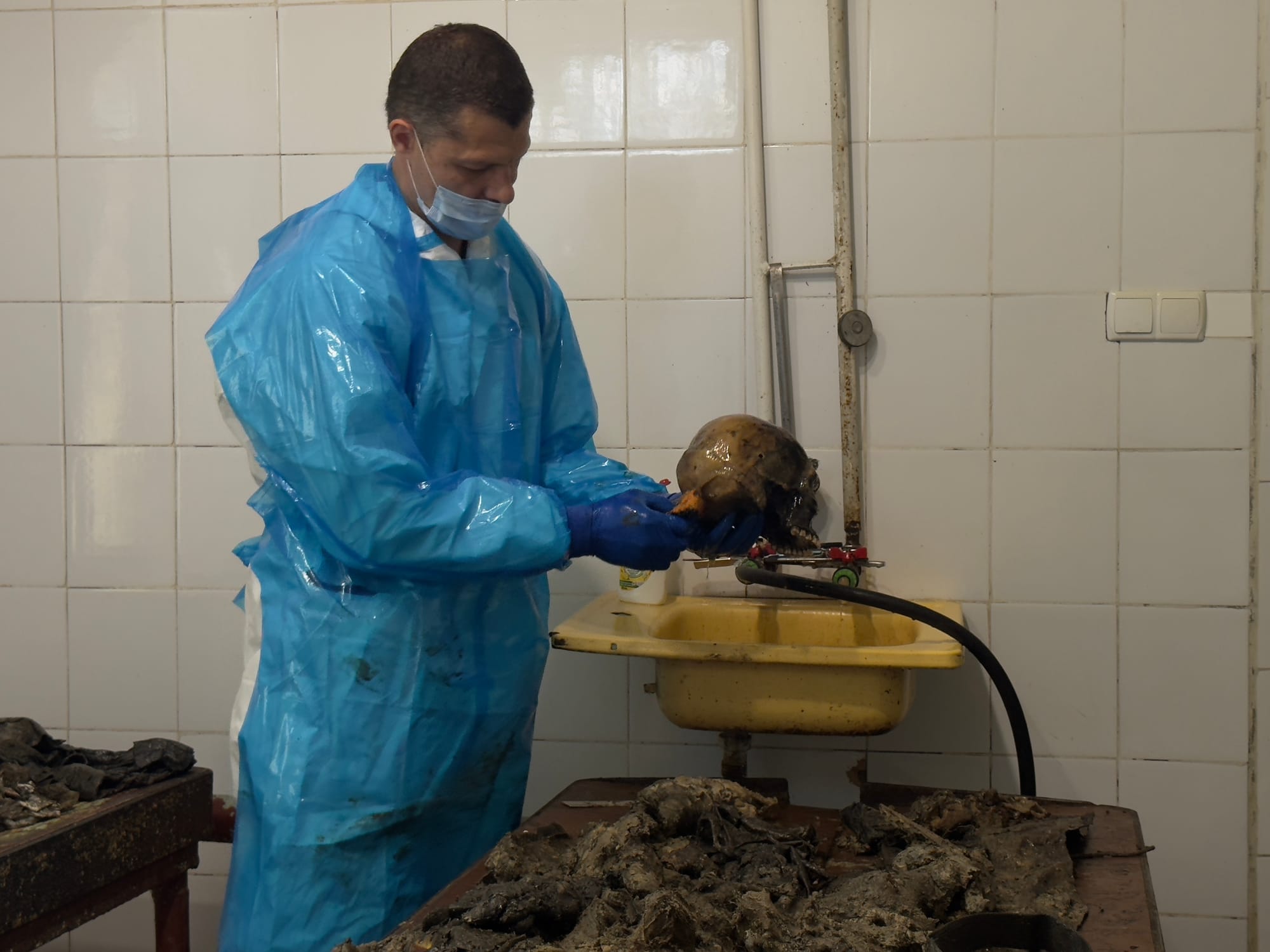 Ukraine receives bodies of 1,000 soldiers, an exclusive look into the morgues they are delivered to