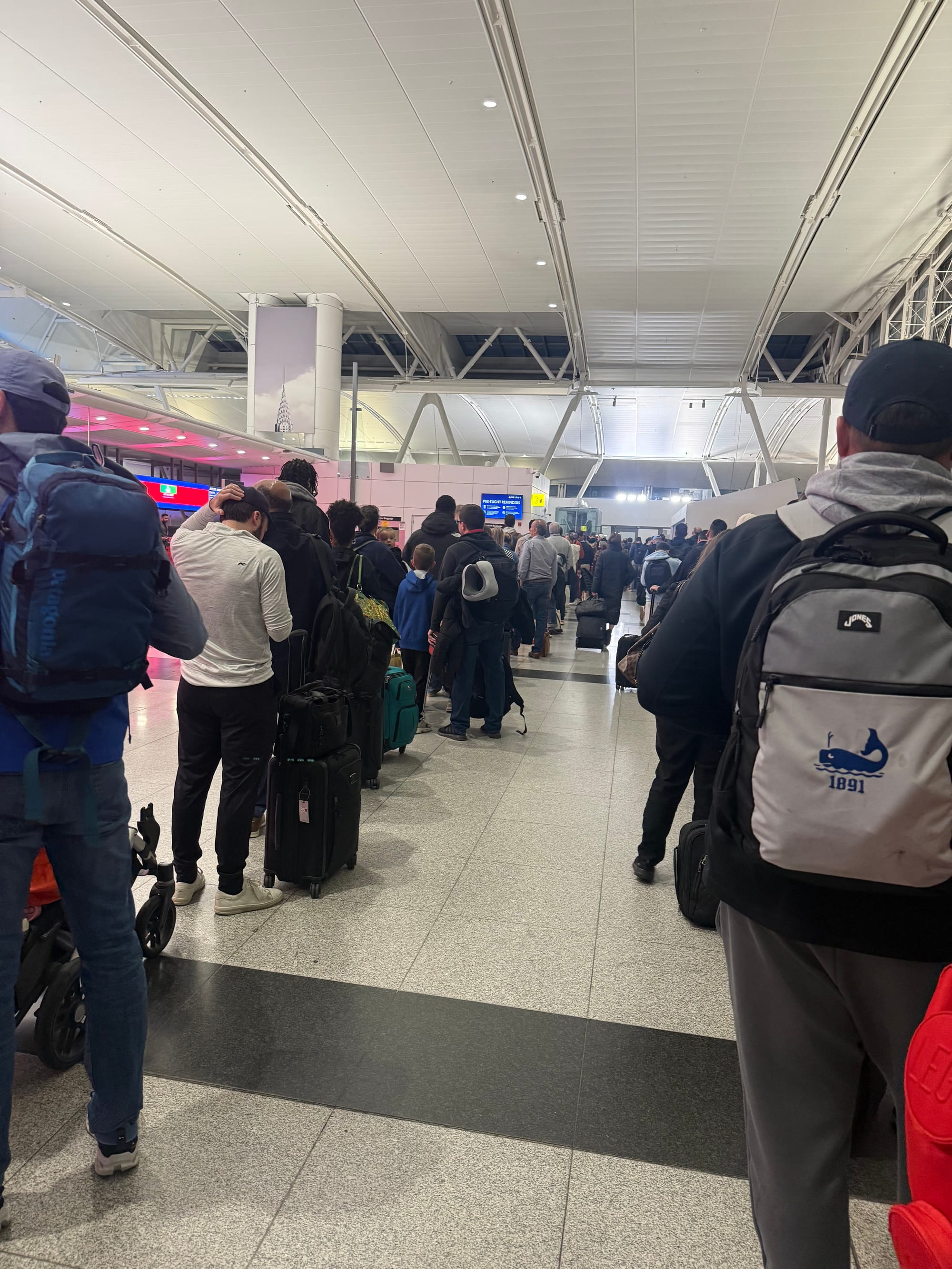 Long lines at airport security in New York