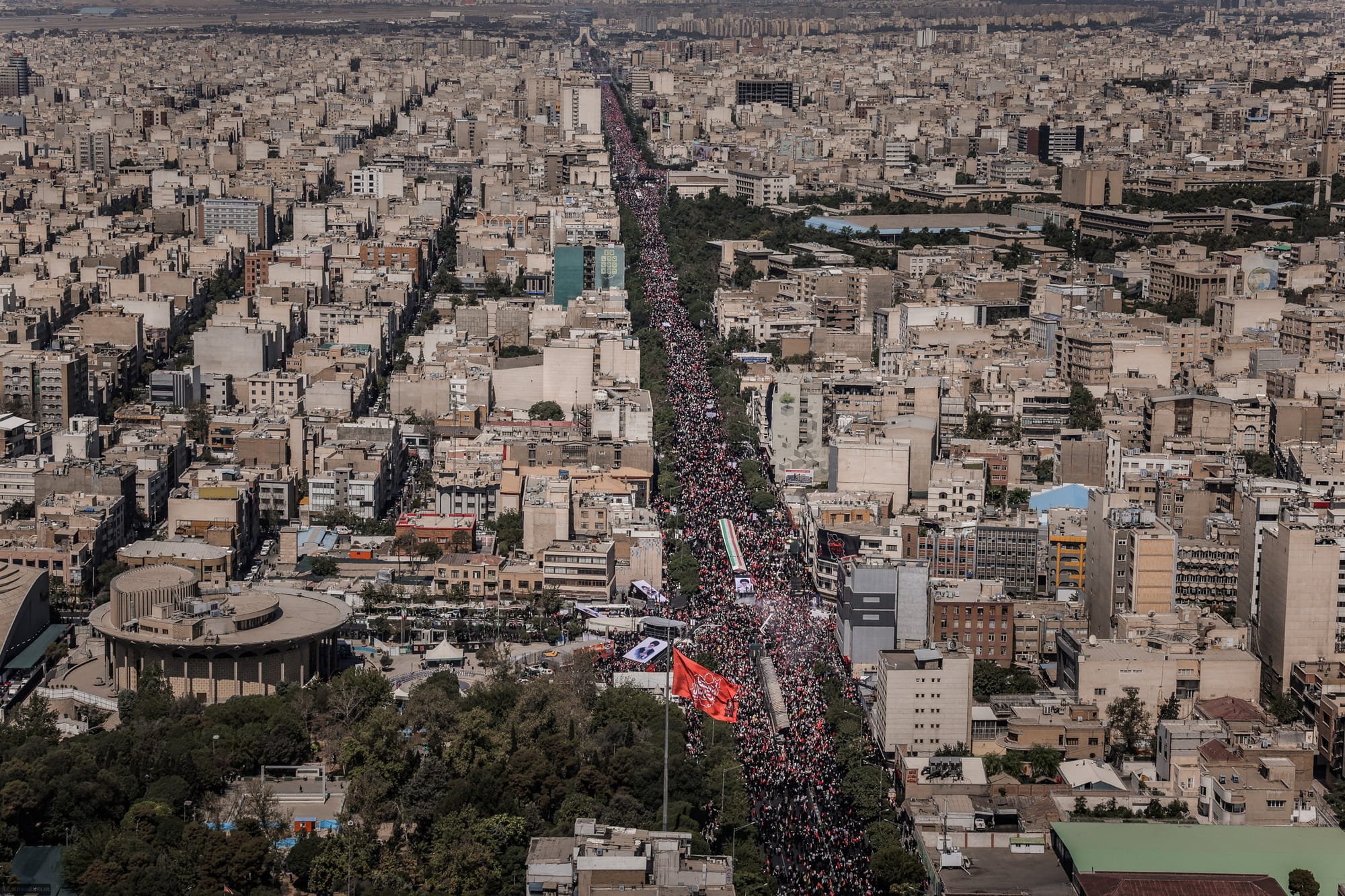 IN PICTURES: Massive Crowds Attend Ayatollah Khamenei Funeral in Tehran